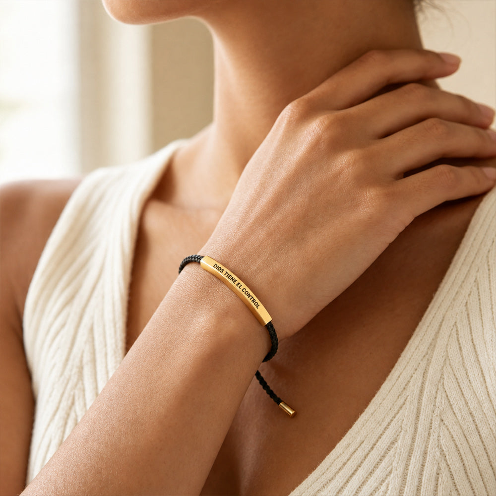 God Is In Control Christian Bracelet – A Powerful Faith Reminder for Hope, Strength & Blessings