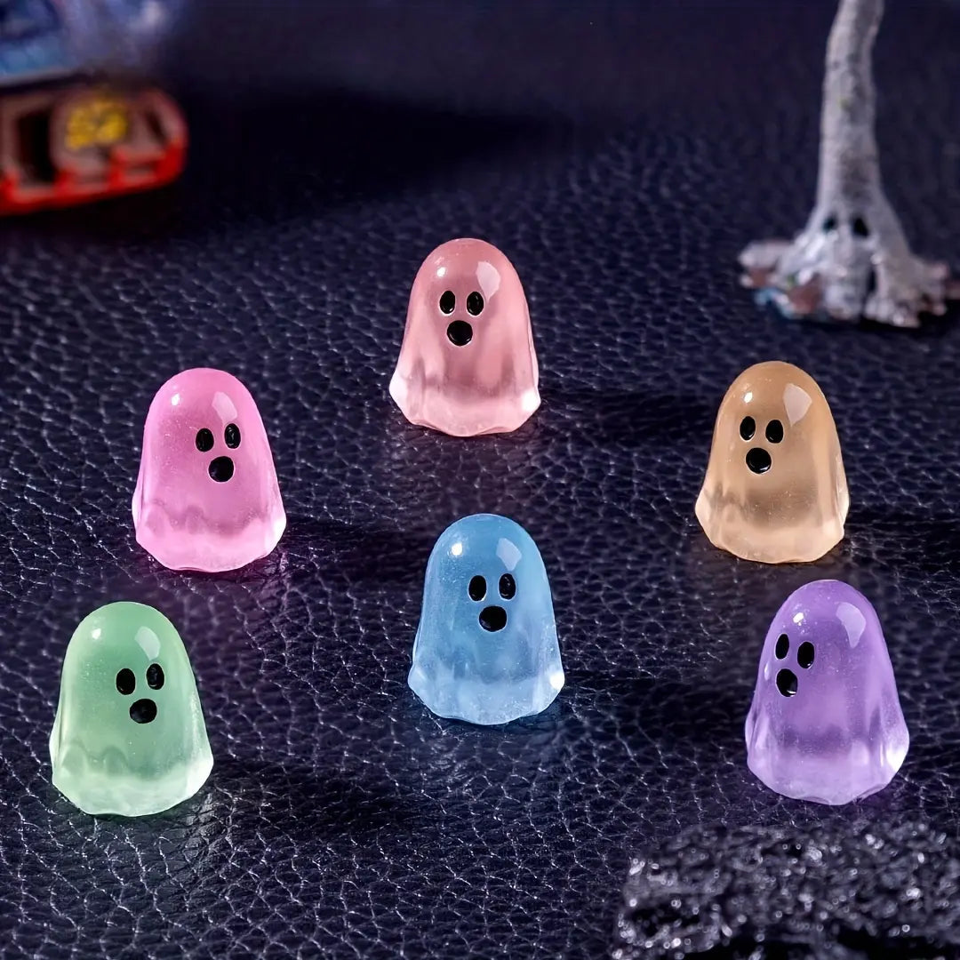 Glow‑in‑the‑Dark Mini Ghost Figurines | Resin Halloween DIY Decor 20/50PCS
